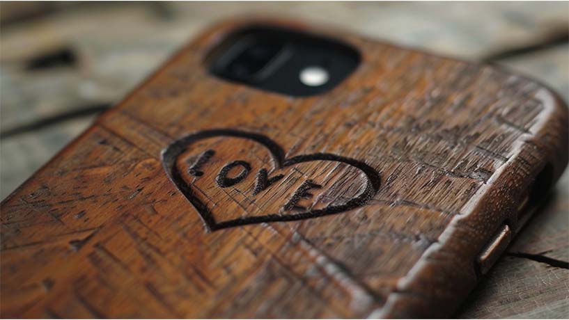 Iphone case engraved with heart and the word love